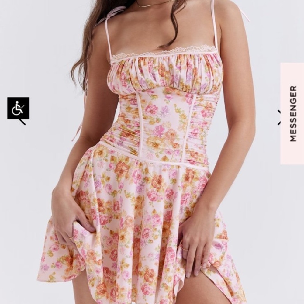 House of CB ALEJANDRA
LIGHT LAVENDER PRINT CORSET DRESS